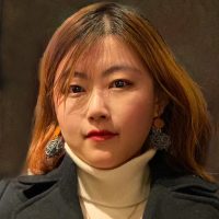 Headshot photo of Xinyuan
