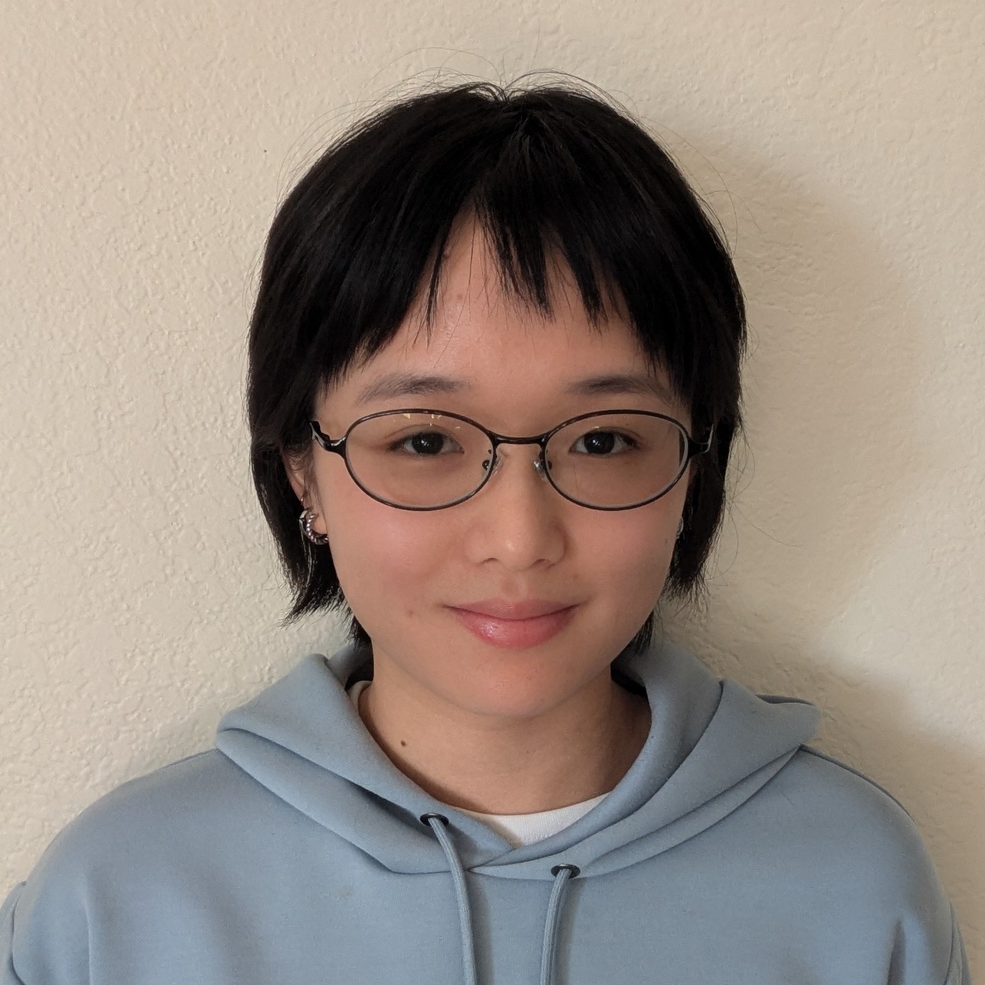 Angel Chui Headshot soft smile